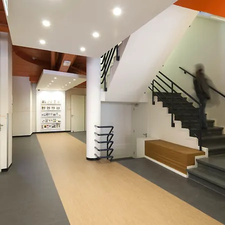 Easyhotel The Hague City Centre-3